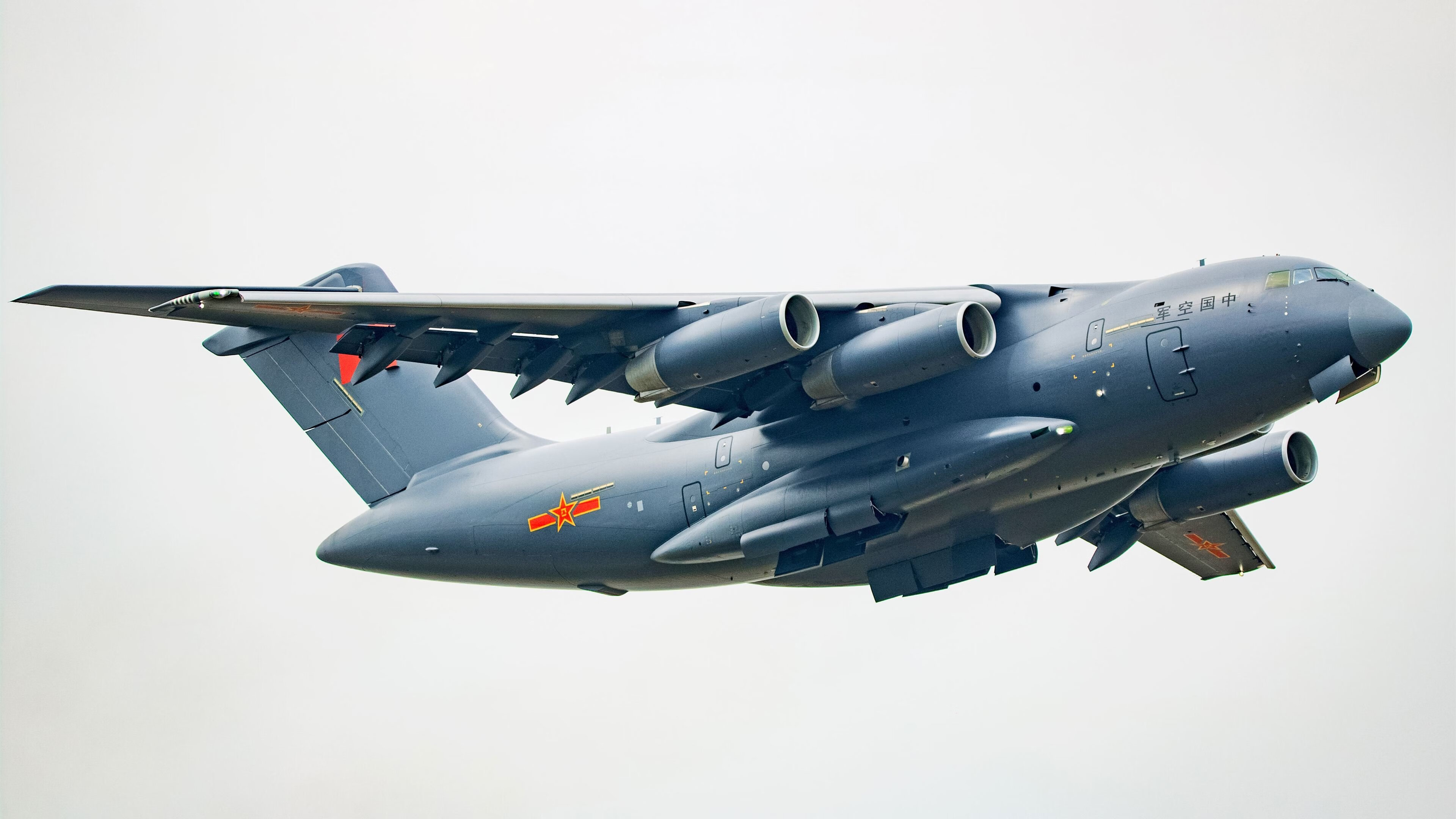 开云kaiyun-_勇士队外线火力全开，比赛胜利在望_，勇士队内线