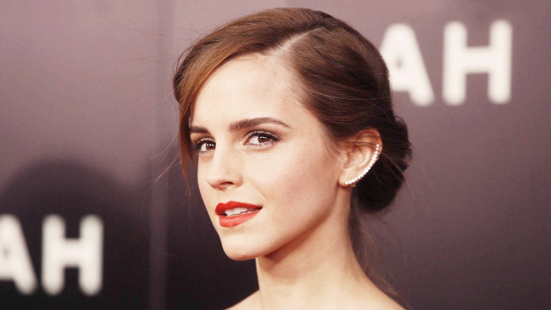 开云kaiyun-布莱克本战术灵活多变，蓝白军团力争升级，blake布莱克